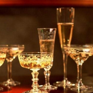 聊聊酒杯尺寸，酒杯多大容量合適