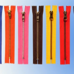 判斷拉鏈批發價格表是否合理，了解拉鏈多少錢一條