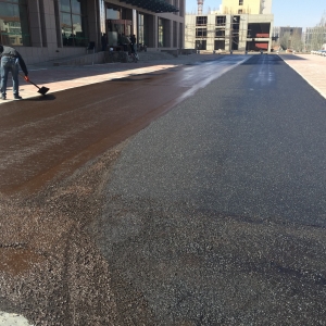 聊聊采購乳化瀝青價格多少錢劃算