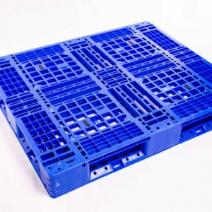 生產(chǎn)塑料托盤哪家好，懂這幾點(diǎn)不被忽悠